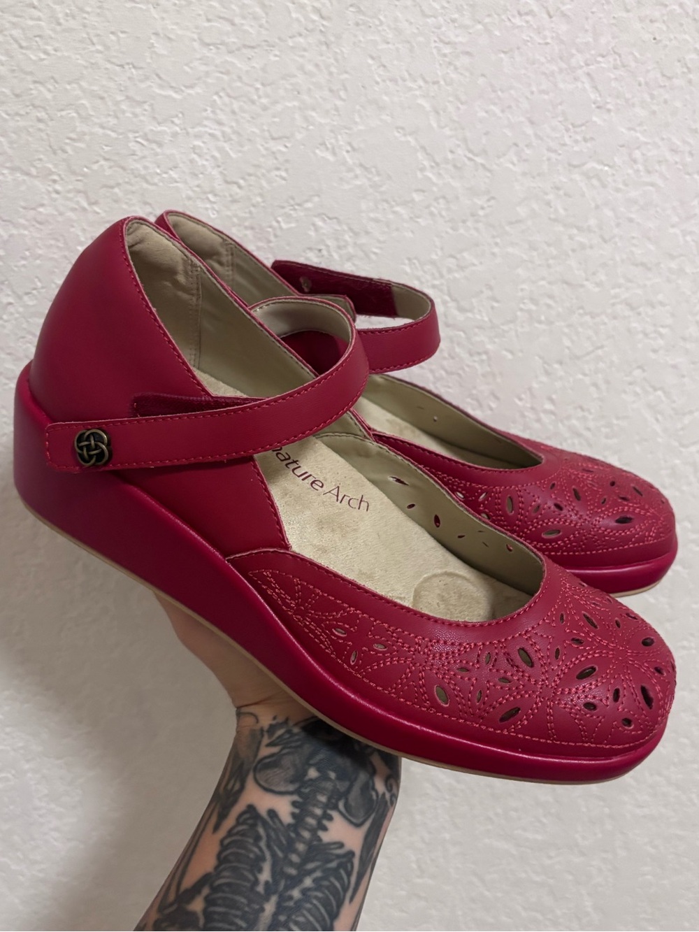 Alegria Hayes Ruby Breeze Shoe